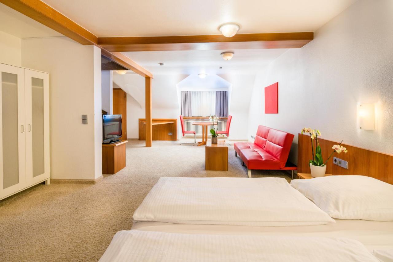 Hotel Wanner เบิบลิงเงน ภายนอก รูปภาพ